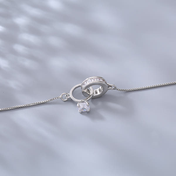 Silver Interlocking Bracelet Women