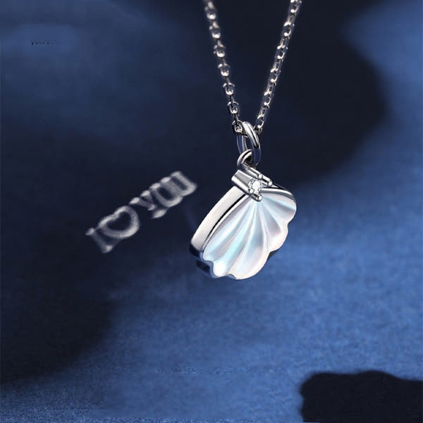 Silver Projection Shell Fritillary Necklace